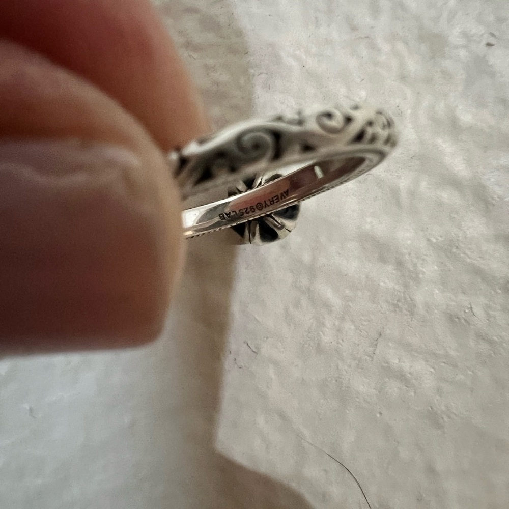James Avery Sterling silver cherished birthstone ring Garnet, 6.5 - Picture 4 of 4